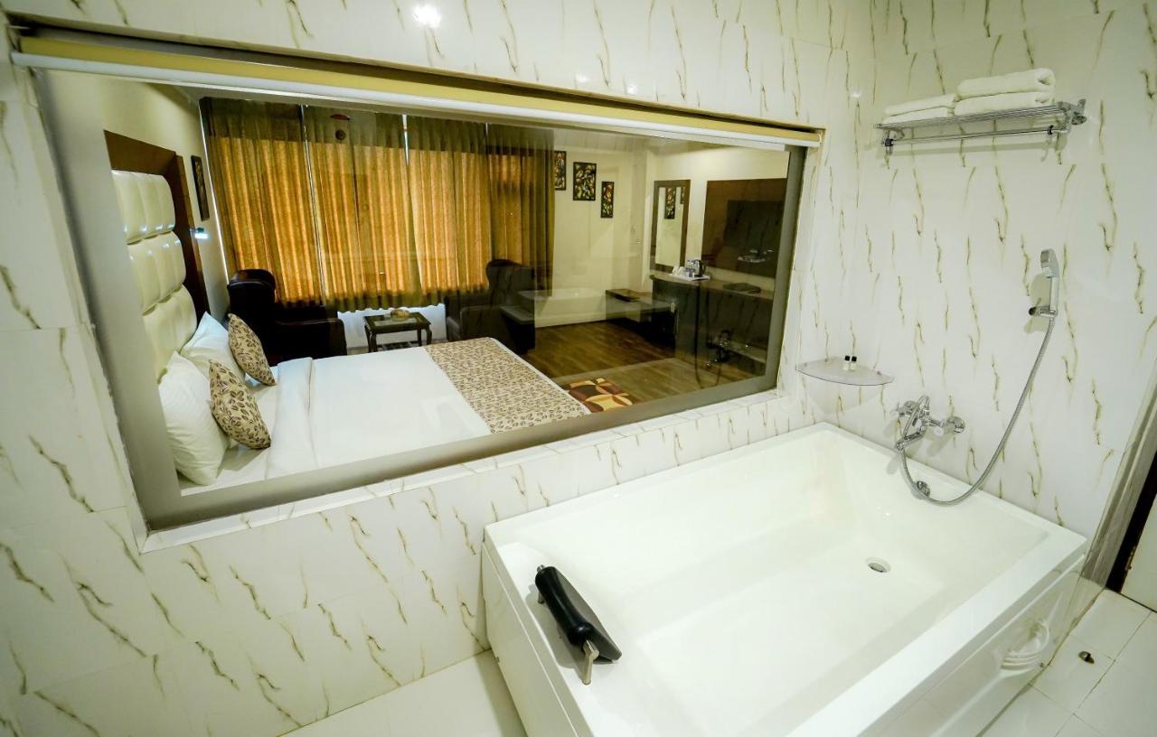 Regenta Place Green Leaf Manali- A Centrally Heated Resort Exterior photo